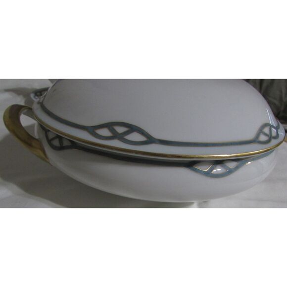 Meito China serving pieces covered dish and gravy boat with under plate Helena - Picture 3 of 9